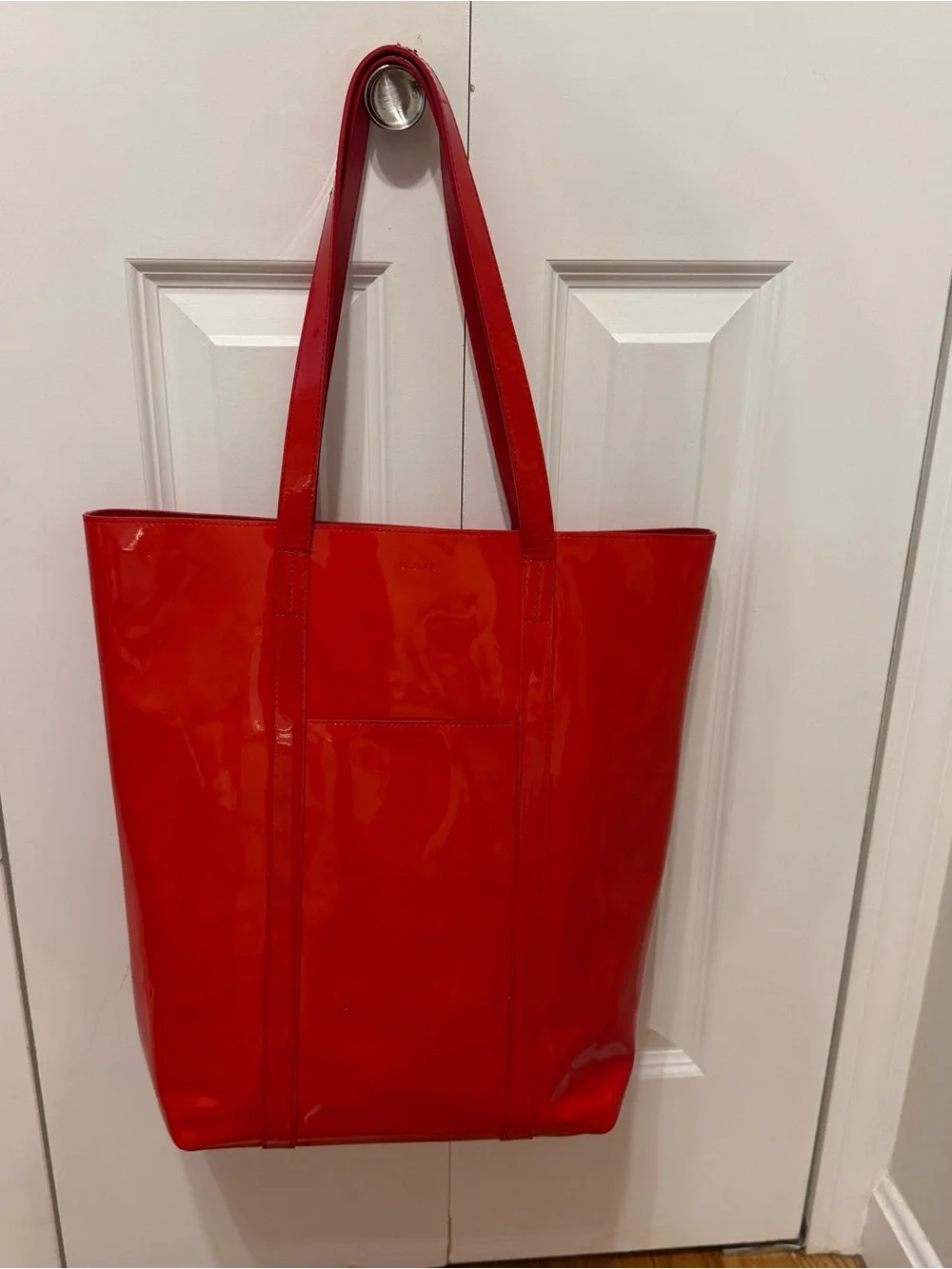 Sezane "The Tote" in Patent Red - Picture 5 of 14